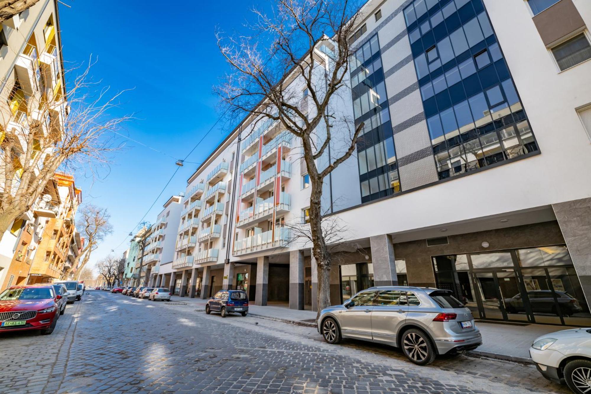 Parkwest Luxury Apartament *